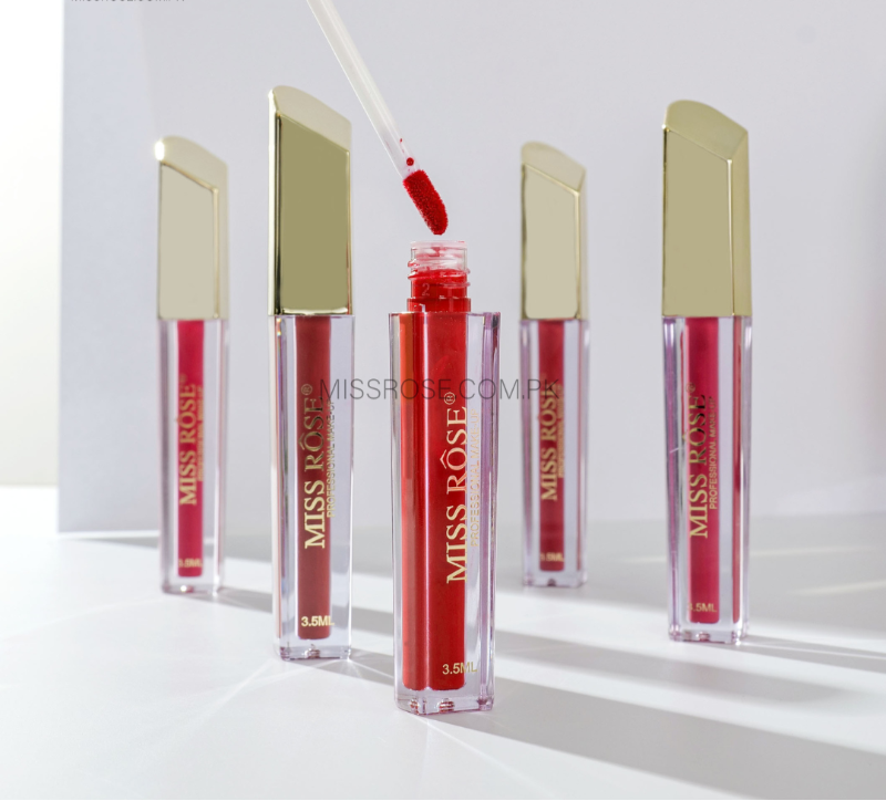 Miss Rose Crystal Lip Gloss - Princess Fan for Radiant Shine and Moisture - MAT Beauty