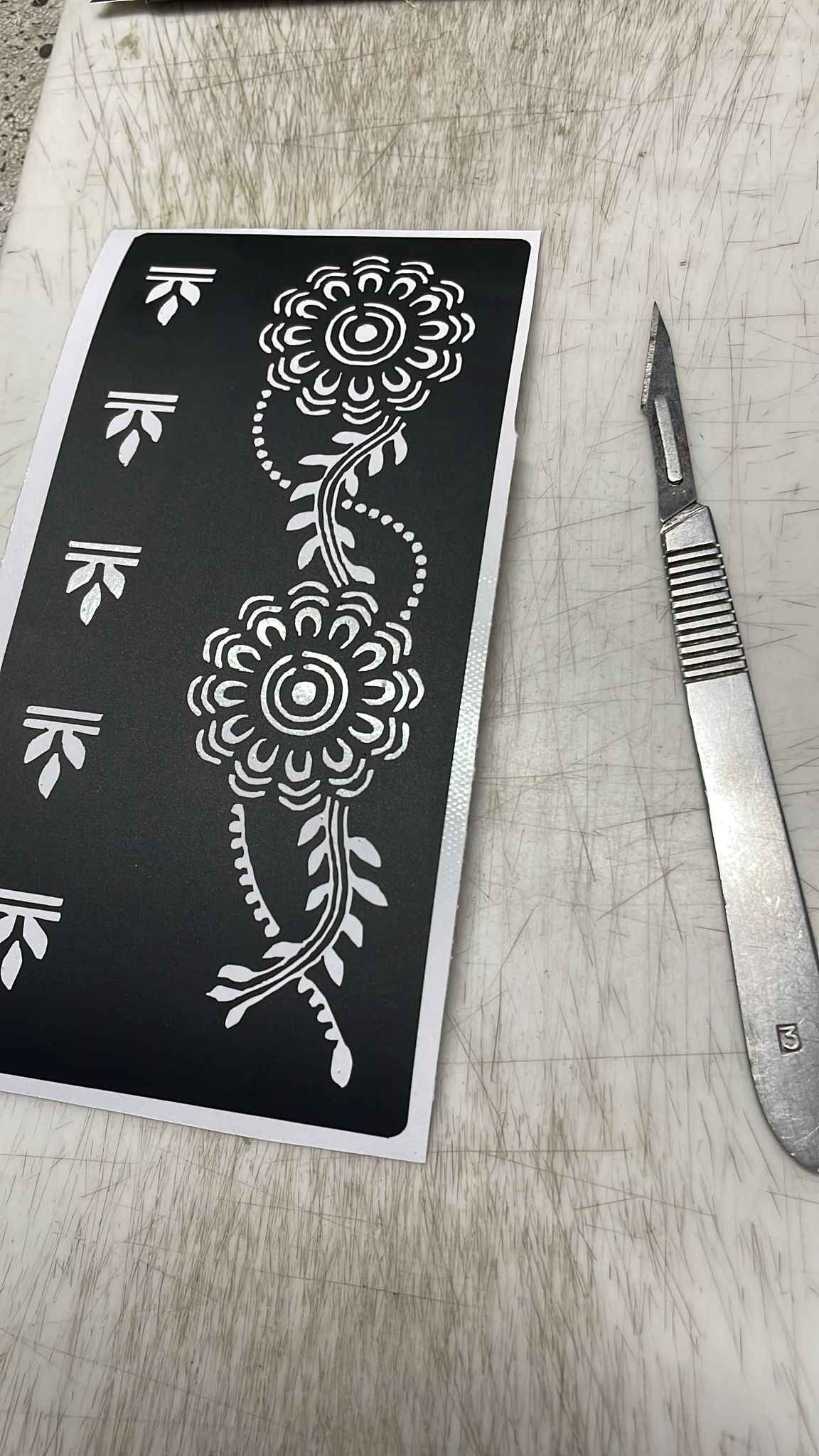 Elegant Floral Henna Stencil – Back Hand Design - MAT Beauty